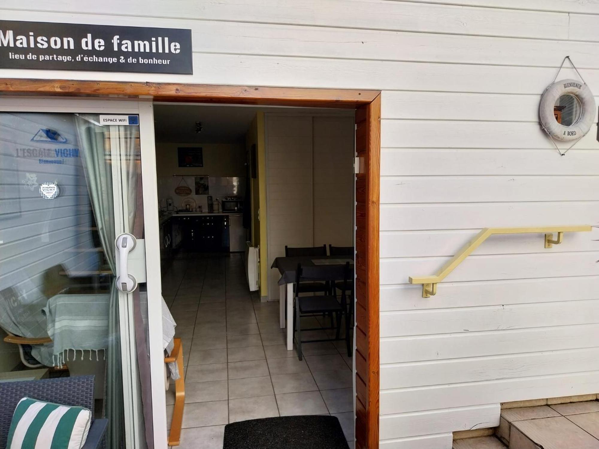 L'Escale Vichy Villa Kültér fotó